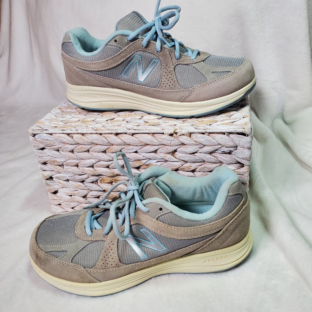 New Balance Gray Blue Suede Comfort Sneakers Size 9.5 Activewear Athleisure